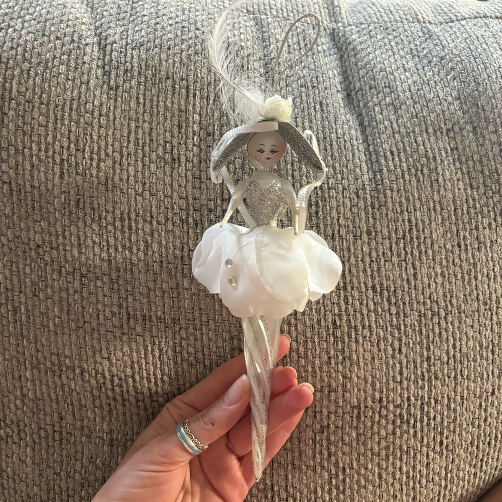 De Carlini Vintage Showgirl Icicle Ornament